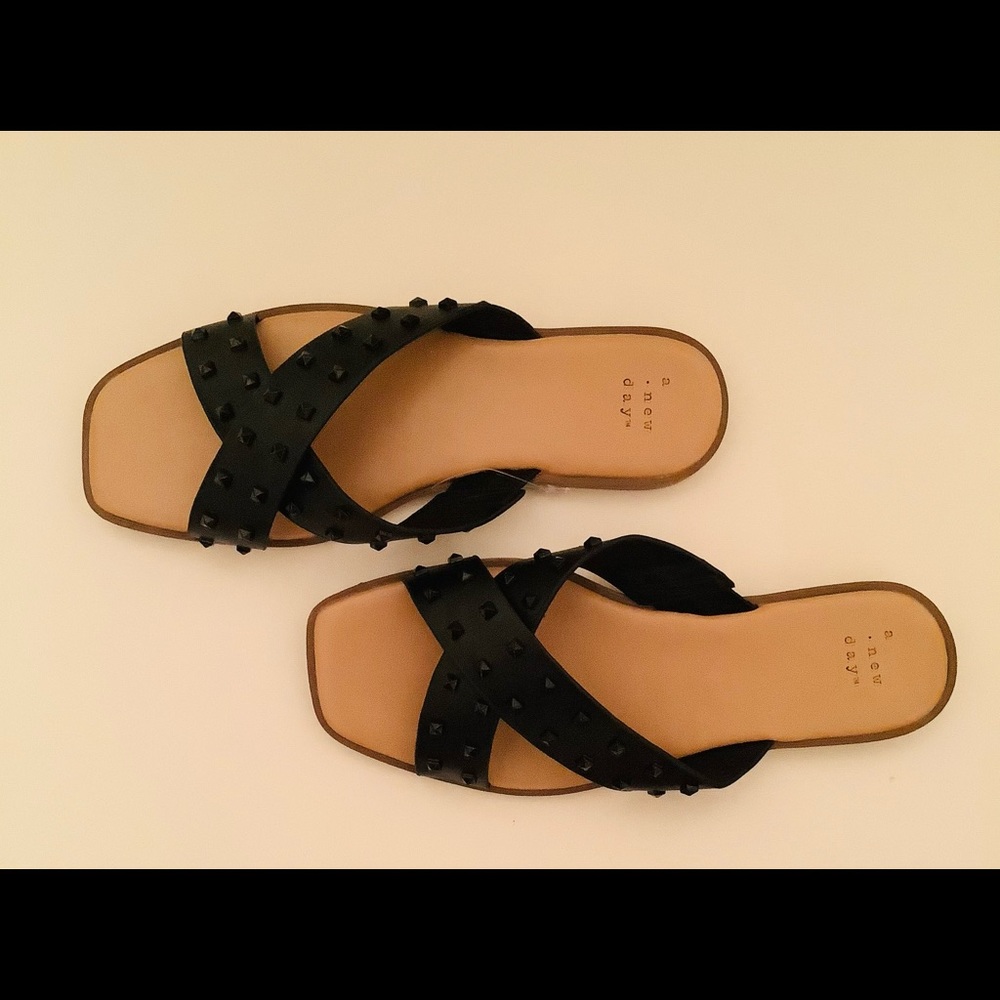 NEW Sandals - Picture 4 of 4
